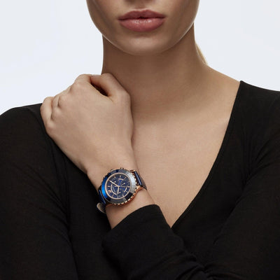 Vervollständigen Sie Ihren sexy Look mit einer glamourösen Swarovski-Uhr