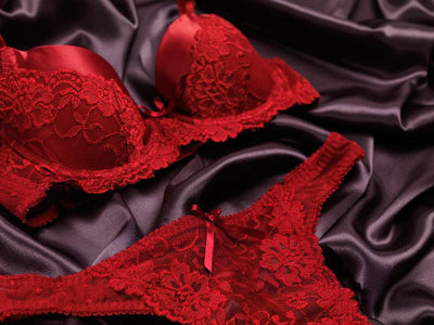 Evolution der Dessous: Die Auswirkungen der 80er und des Hippie-Stils